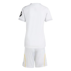 Kit local del Real Madrid 2025/26 para niño
