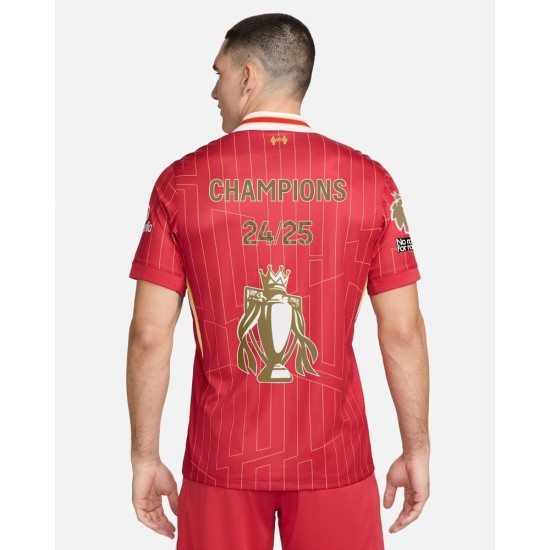 Camiseta Hombre Liverpool 2024/25 Local Campeones LFC + Trofeo Dorado + Insignia Camiseta Hombre Liverpool 2024/25 Local Campeones LFC + Trofeo Dorado + Insignia