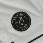 Pantalones Cortos de Visitante Bristol City 2026/27 para Niño