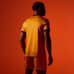 Camiseta local Wolverhampton Wanderers 2026/27 para mujer Camiseta local Wolverhampton Wanderers 2026/27 para mujer
