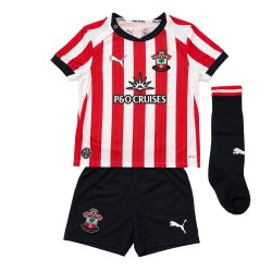 Conjunto Local Southampton 2026/27 para Niño