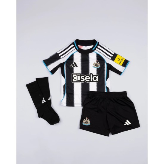 Conjunto Niño Newcastle United 2025/26 Local Conjunto Niño Newcastle United 2025/26 Local