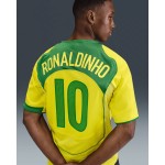 Camiseta Niño Brasil 2004 T90 Remake - Ronaldinho nº10